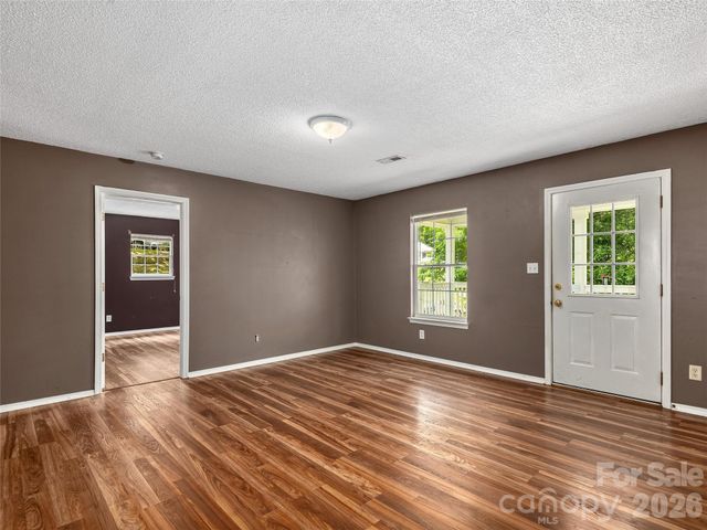 321 Virginia Avenue, Asheville, NC 28806