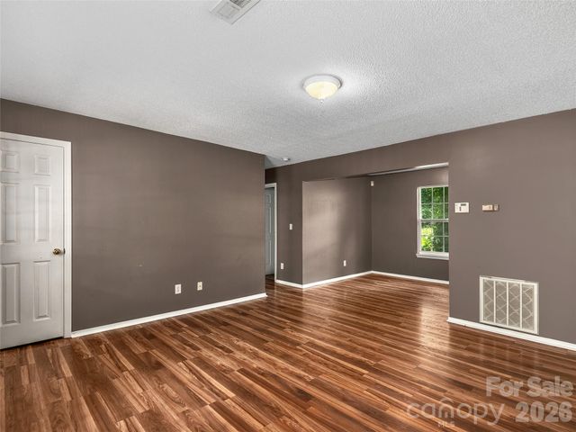 321 Virginia Avenue, Asheville, NC 28806