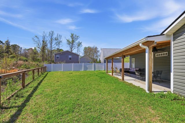 117 Edwards Ln., Longs, SC 29568
