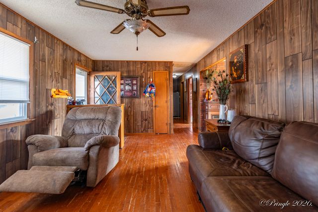964 County Road 6980, Pottersville, MO 65790