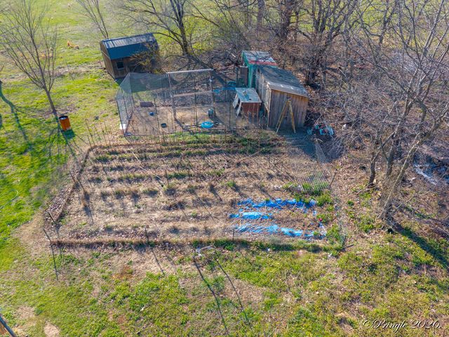 964 County Road 6980, Pottersville, MO 65790