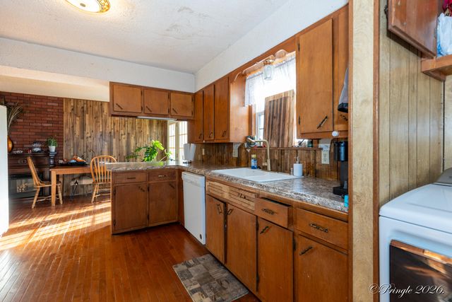 964 County Road 6980, Pottersville, MO 65790