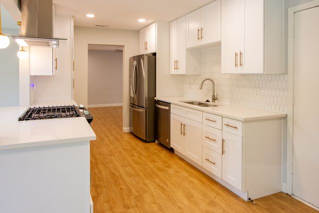 1256 Golden Trophy Drive, Dallas, TX 75232
