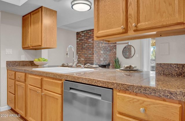 7520 S FOREST Avenue, Tempe, AZ 85283