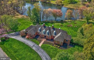 11221 COUNTRY PL, Oakton, VA 22124