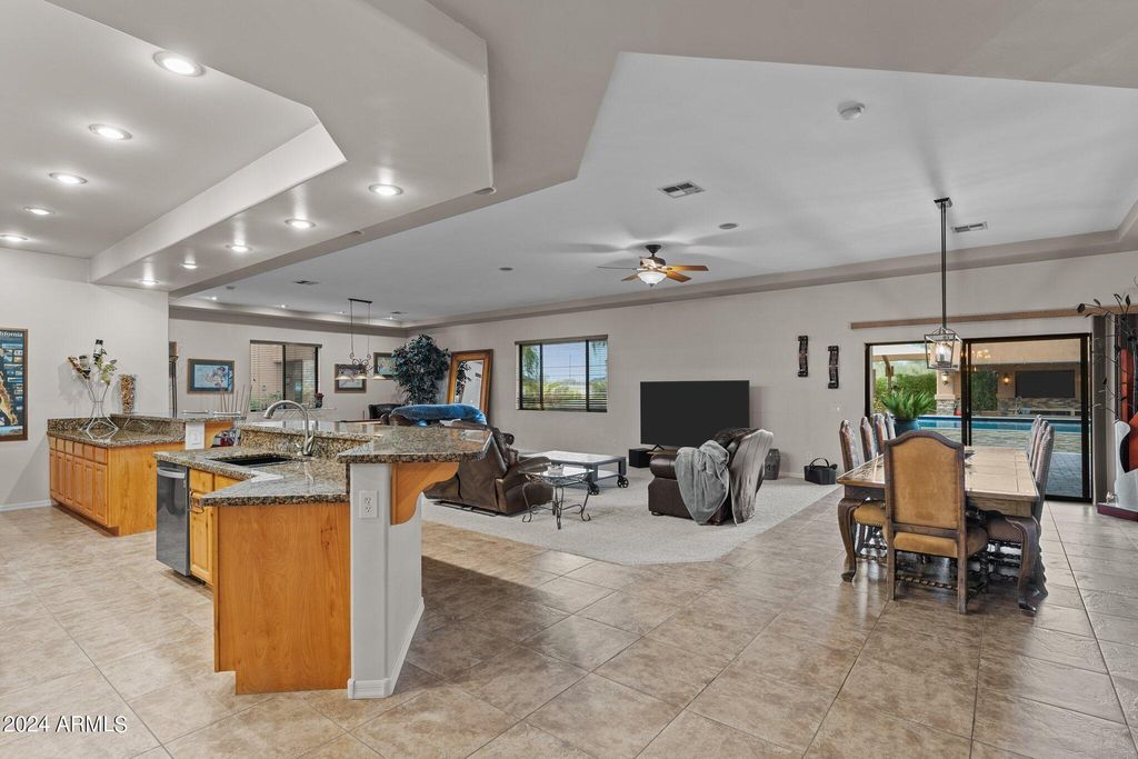 21234 W Caravaggio Lane, Wittmann, AZ 85361 — photo 4