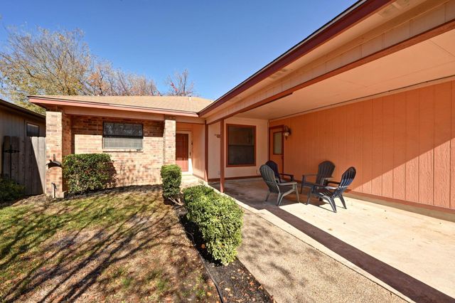 408 Village LN, Buda, TX 78610