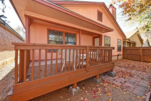 408 Village LN, Buda, TX 78610