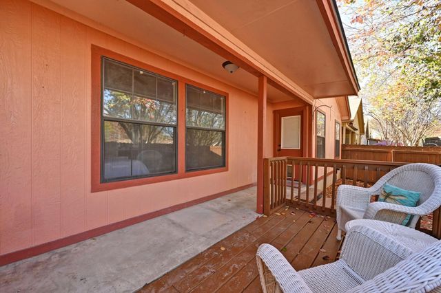 408 Village LN, Buda, TX 78610