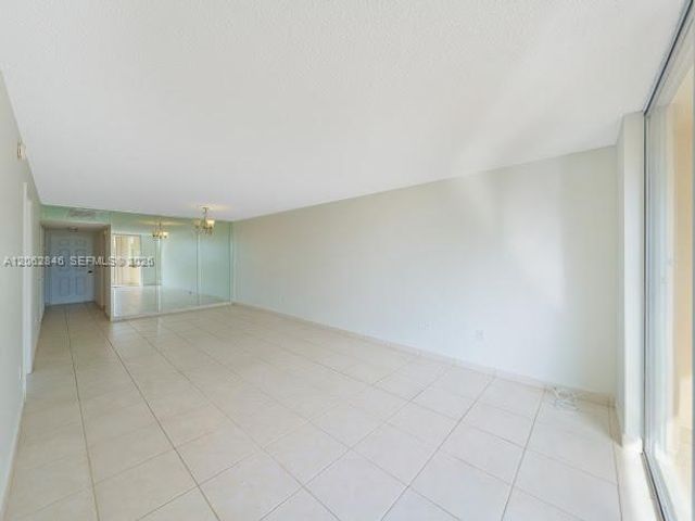7921 Byron Avenue 404, Miami Beach, FL 33141