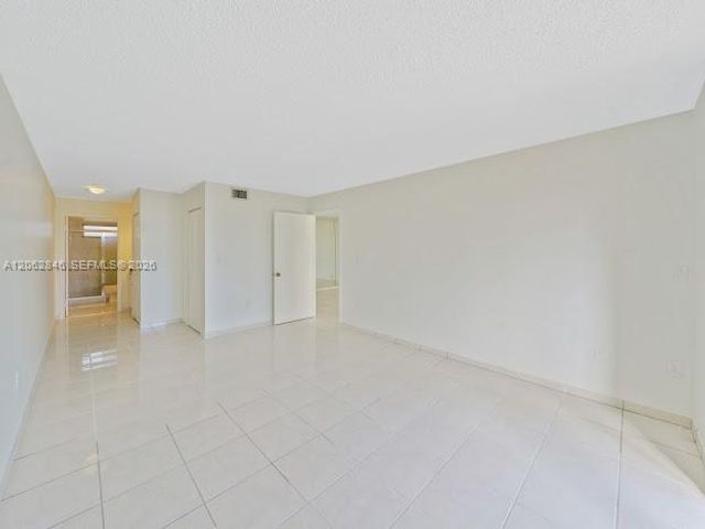 7921 Byron Avenue 404, Miami Beach, FL 33141