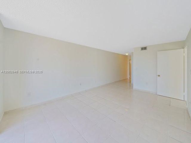 7921 Byron Avenue 404, Miami Beach, FL 33141