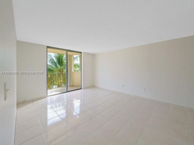 7921 Byron Avenue 404, Miami Beach, FL 33141