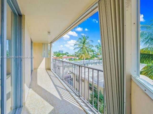 7921 Byron Avenue 404, Miami Beach, FL 33141