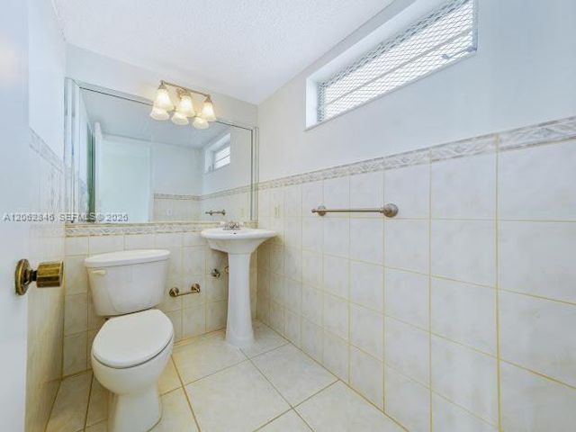 7921 Byron Avenue 404, Miami Beach, FL 33141
