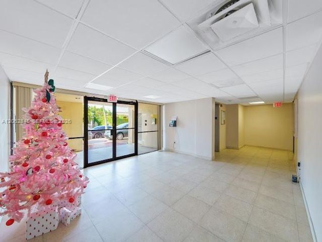 7921 Byron Avenue 404, Miami Beach, FL 33141