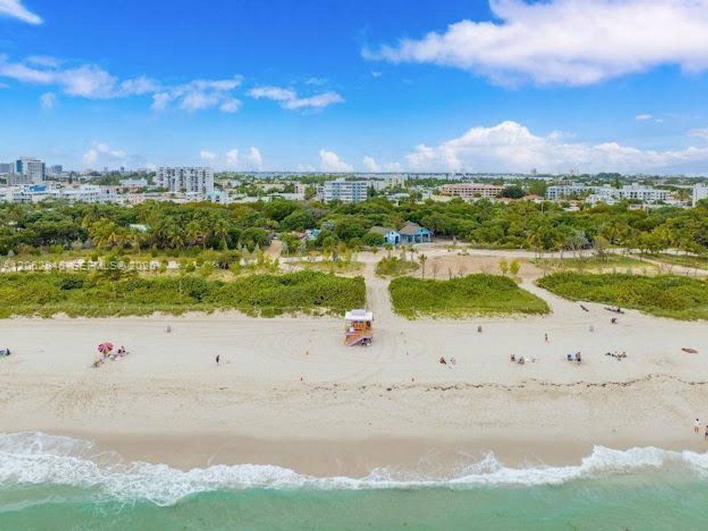 7921 Byron Avenue 404, Miami Beach, FL 33141
