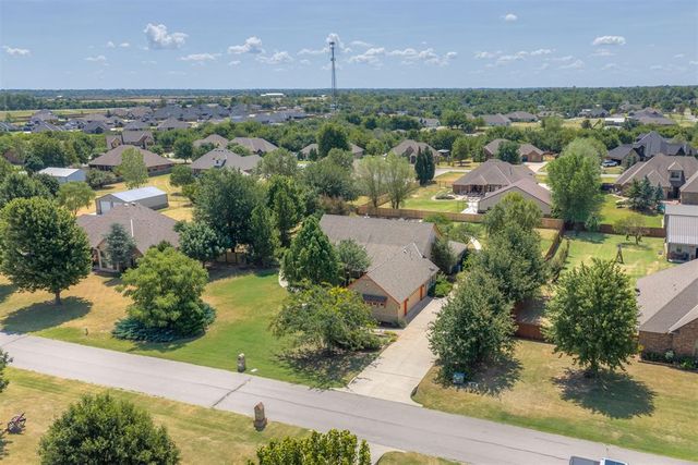4606 Pikeys Trail, Tuttle, OK 73089