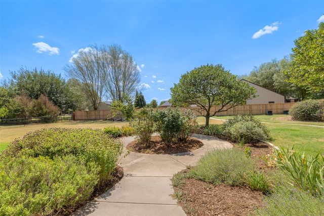 4606 Pikeys Trail, Tuttle, OK 73089