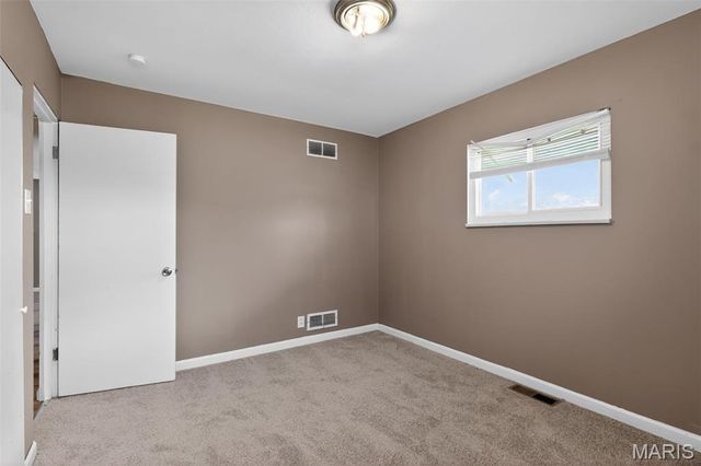 143 Grampian Road, St Louis, MO 63137