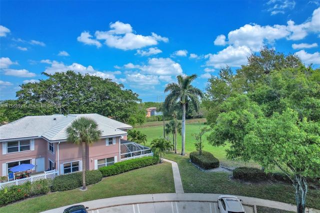 1947 Stratford Way, West Palm Beach, FL 33409