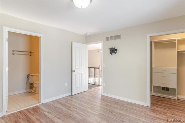 256 Crocker Boulevard, Mount Clemens, MI 48043