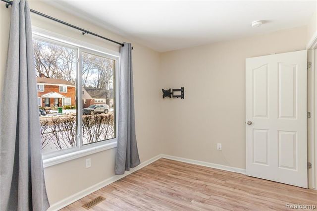 256 Crocker Boulevard, Mount Clemens, MI 48043