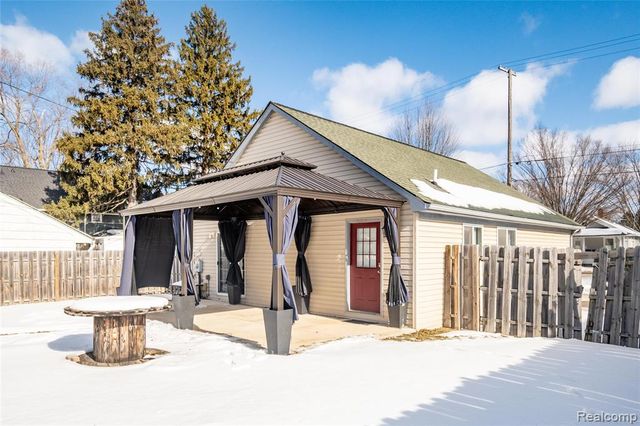 256 Crocker Boulevard, Mount Clemens, MI 48043