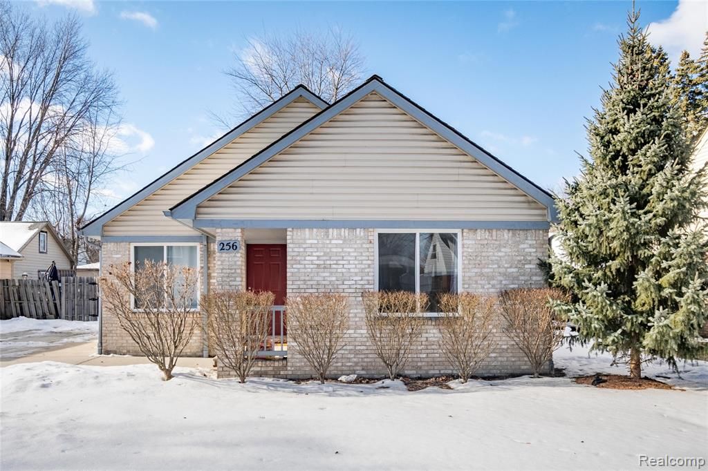 256 Crocker Boulevard, Mount Clemens, MI 48043