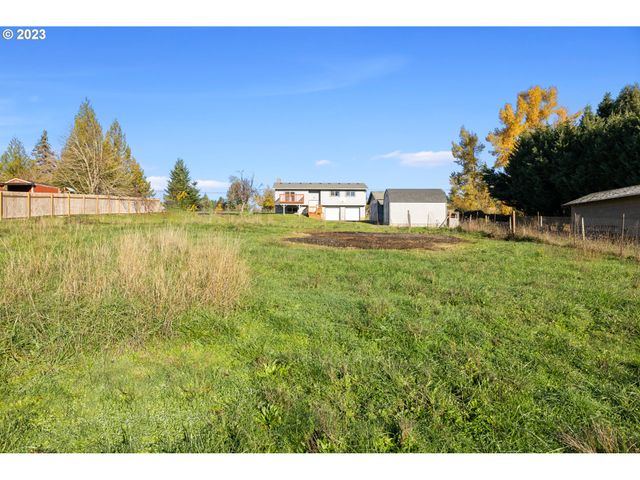 20990 Se HIGHWAY 212, Damascus, OR 97089
