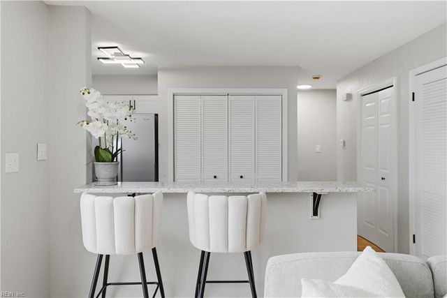 1634 E Ocean View Ave Apt 2E, Norfolk, VA 23503