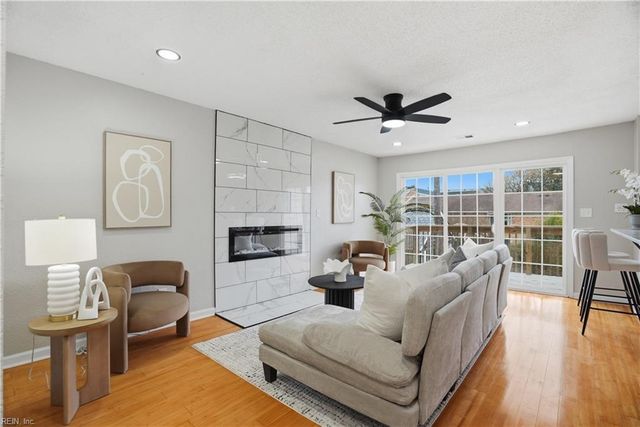 1634 E Ocean View Ave Apt 2E, Norfolk, VA 23503