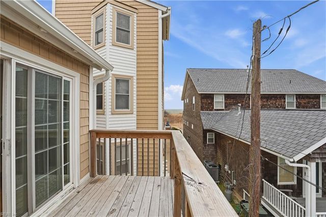 1634 E Ocean View Ave Apt 2E, Norfolk, VA 23503