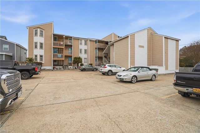 1634 E Ocean View Ave Apt 2E, Norfolk, VA 23503