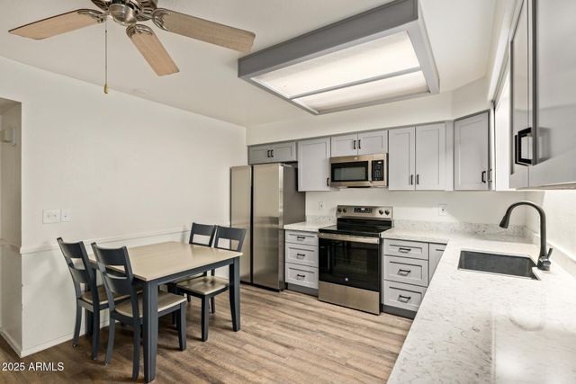 520 S GREENFIELD Road 34, Mesa, AZ 85206