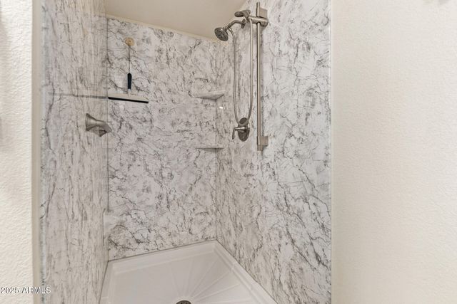 520 S GREENFIELD Road 34, Mesa, AZ 85206