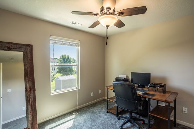 4705 E Merced Street, Des Moines, IA 50317
