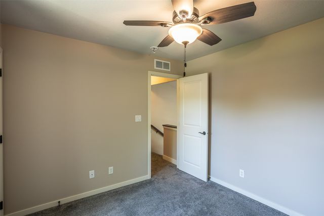 4705 E Merced Street, Des Moines, IA 50317