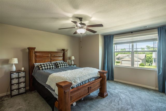 4705 E Merced Street, Des Moines, IA 50317