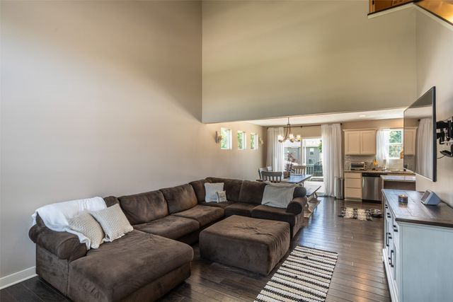 4705 E Merced Street, Des Moines, IA 50317
