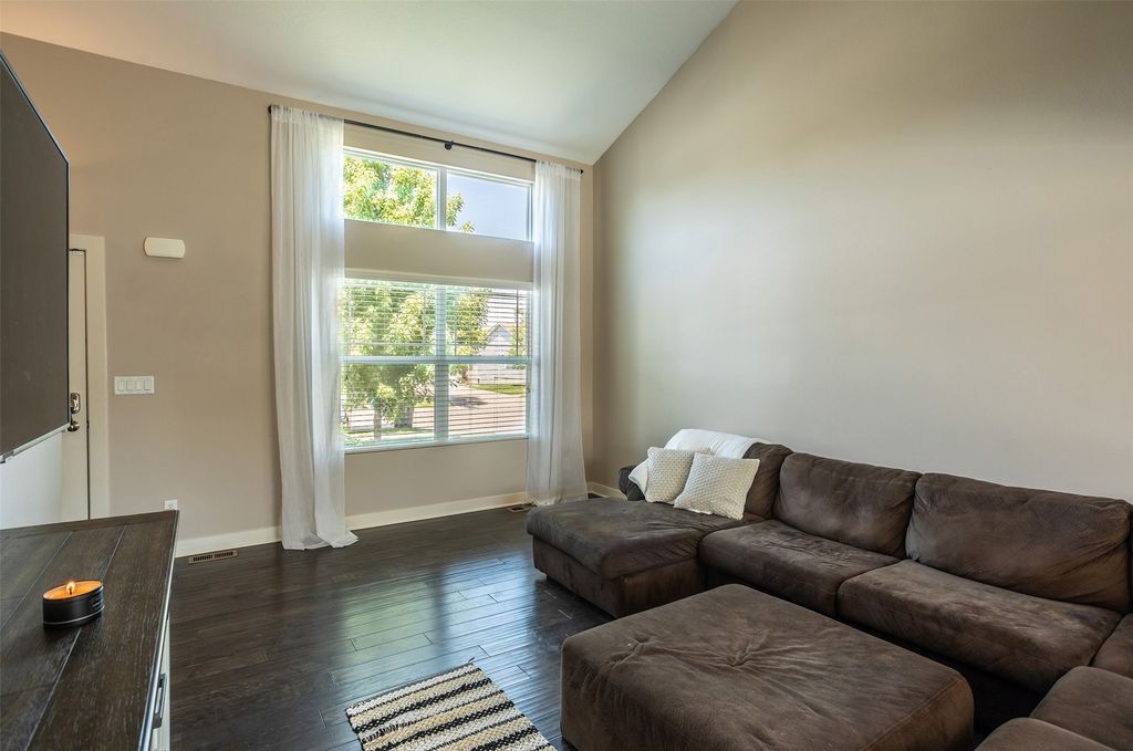 4705 E Merced Street, Des Moines, IA 50317