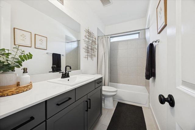 310 Westfield ST, Hutto, TX 78634