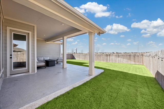 310 Westfield ST, Hutto, TX 78634