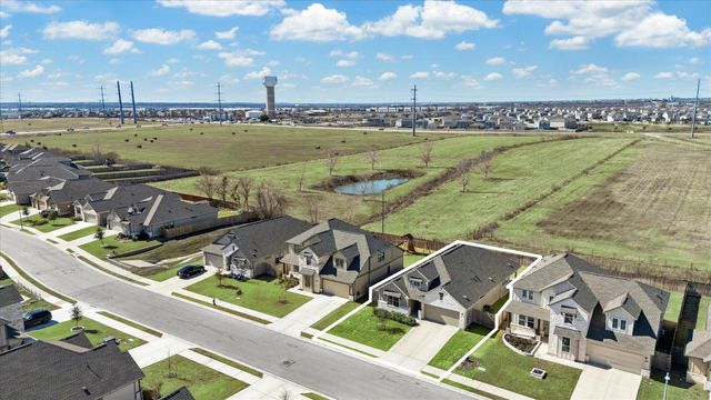 310 Westfield ST, Hutto, TX 78634