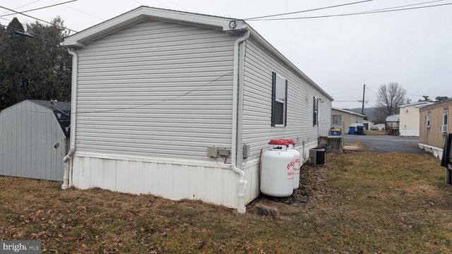 46 MOLLIE DR, Ephrata, PA 17522