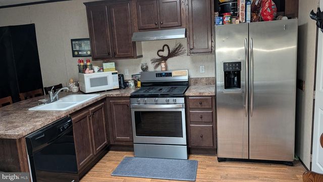 46 MOLLIE DR, Ephrata, PA 17522