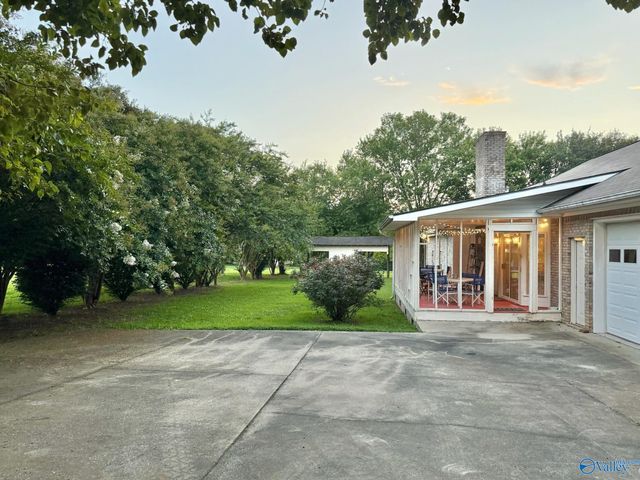 920 Wolf Creek Road, Albertville, AL 35951