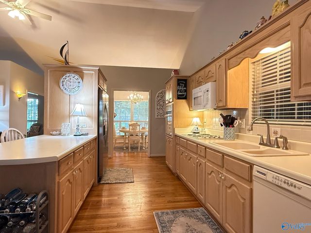 920 Wolf Creek Road, Albertville, AL 35951