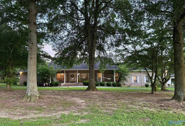 920 Wolf Creek Road, Albertville, AL 35951
