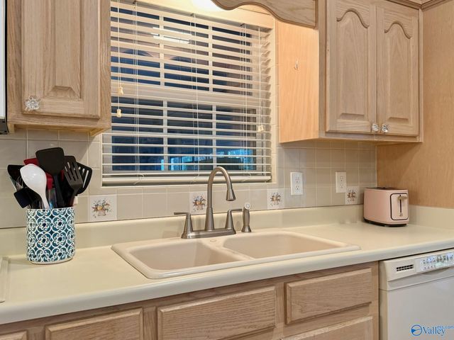 920 Wolf Creek Road, Albertville, AL 35951